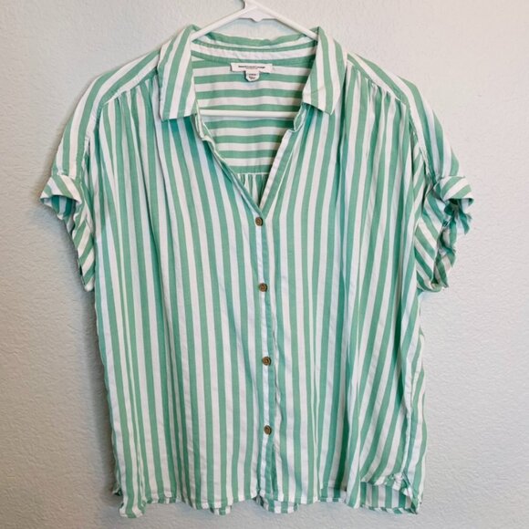 BeachLunchLounge Green White Casual Flowy Boxy Button Down Beach Shirt | Large - Picture 1 of 6